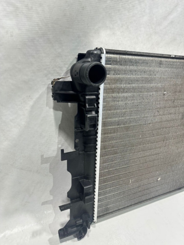 Radiador De Água Mb Sprinter 311 313 415 515 2015 2016 2017