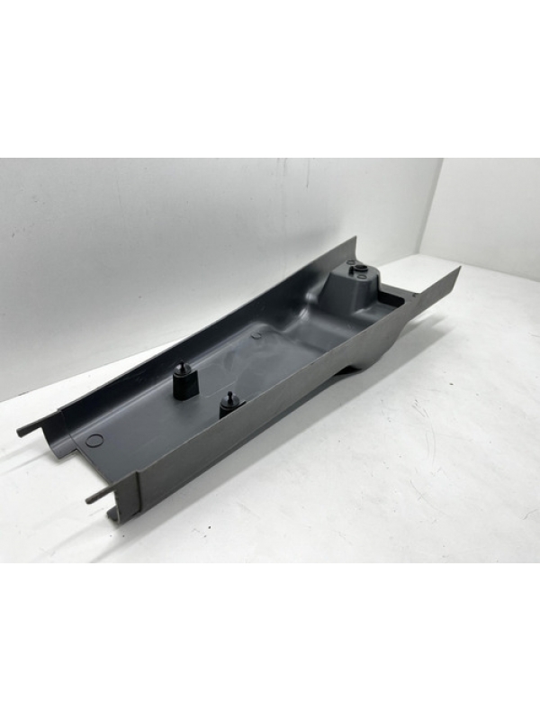 Acabamento Inferior Direito Cinto Iveco Daily 35s14 2014 015