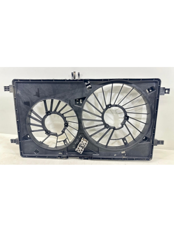 Defletor Radiador Renault Master 2.3 16v 2014 2015 2016 2017