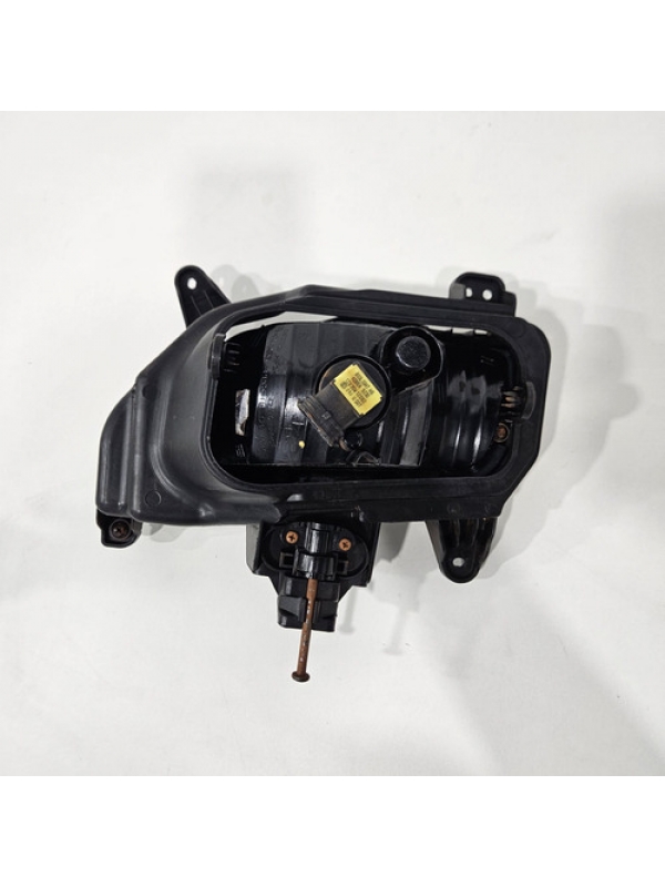 Farol De Milha Lado Direito Hyundai Hr 2.5 16v 2013 À 2022.