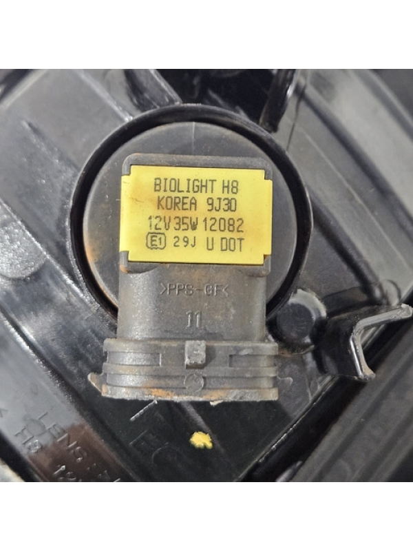 Farol De Milha Lado Direito Hyundai Hr 2.5 16v 2013 À 2022.