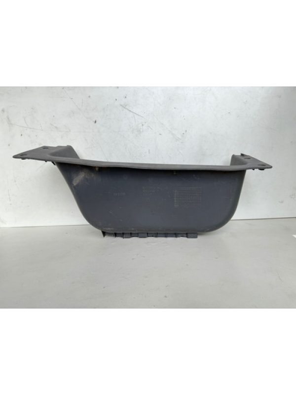 Revestimento Estribo Direito Iveco Daily 35s14 70c16 08 À 19