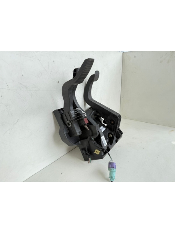Pedaleira Acelerador Freio Embreagem Fiat Ducato Boxer 2024.
