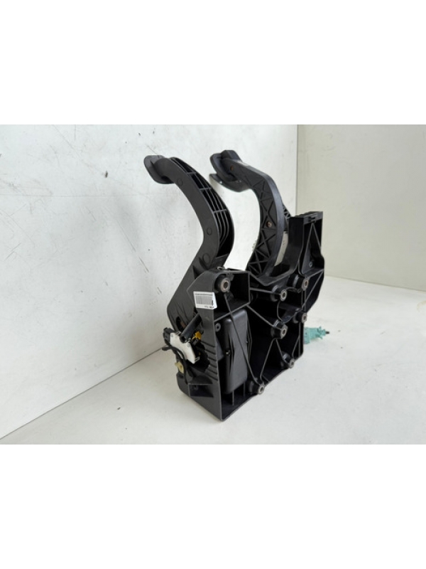 Pedaleira Acelerador Freio Embreagem Fiat Ducato Boxer 2024.
