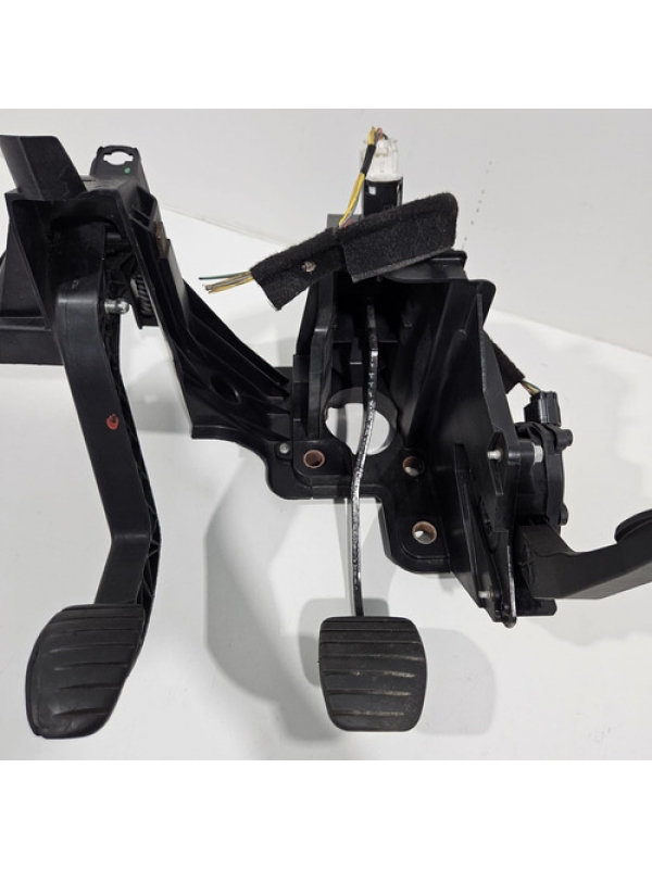 Pedaleira Acelerador Freio Embreagem Renault Master 2.3 2022