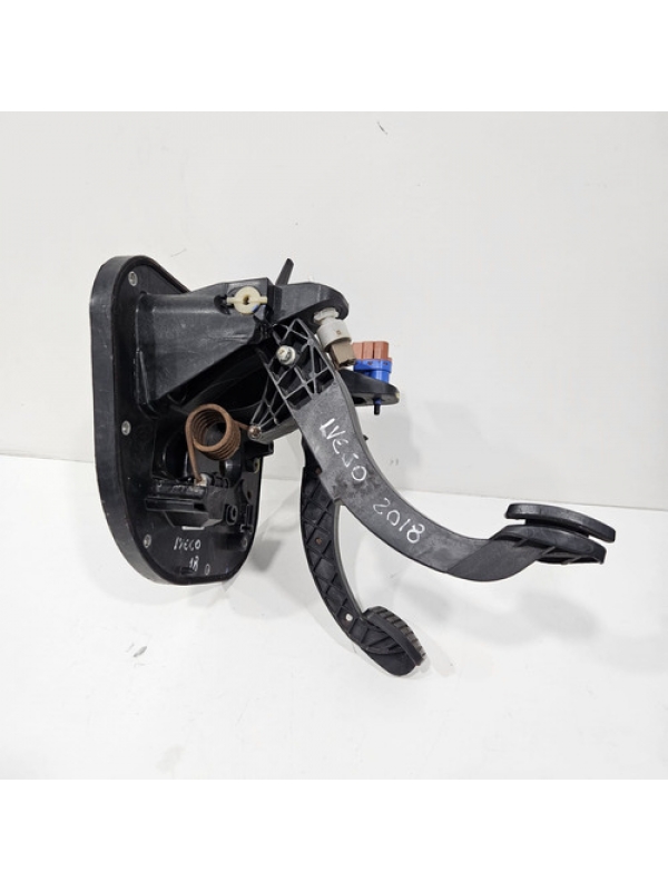 Pedal De Embreagem Freio Iveco Daily 3.0 2016 2017 2018 2019