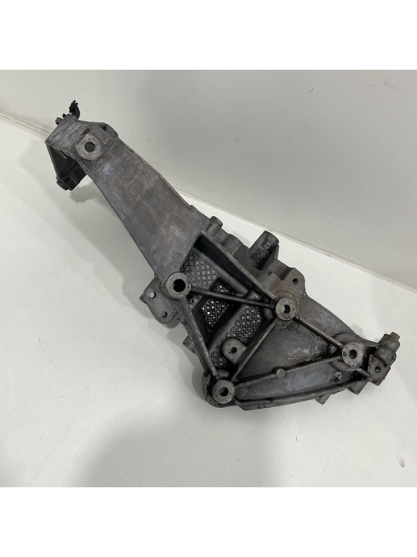 Suporte Alternador Renault Master 2.5 2004 2005 2006 À 2012