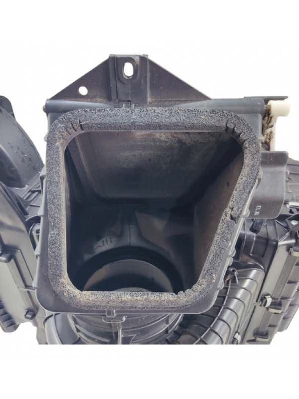 Caixa Ar Forçado Motor Kia Bongo 2.5, 8v 2005 E 2006 À 2012.