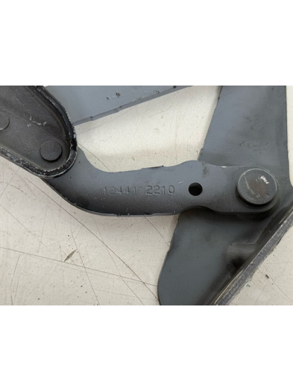 Dobradiça Direita Capô Renault Master 2.5 2006 2007 08 À 012