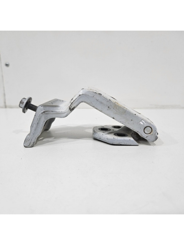 Dobradiça Da Porta Traseira Renault Master 2.3 2020 2021 022