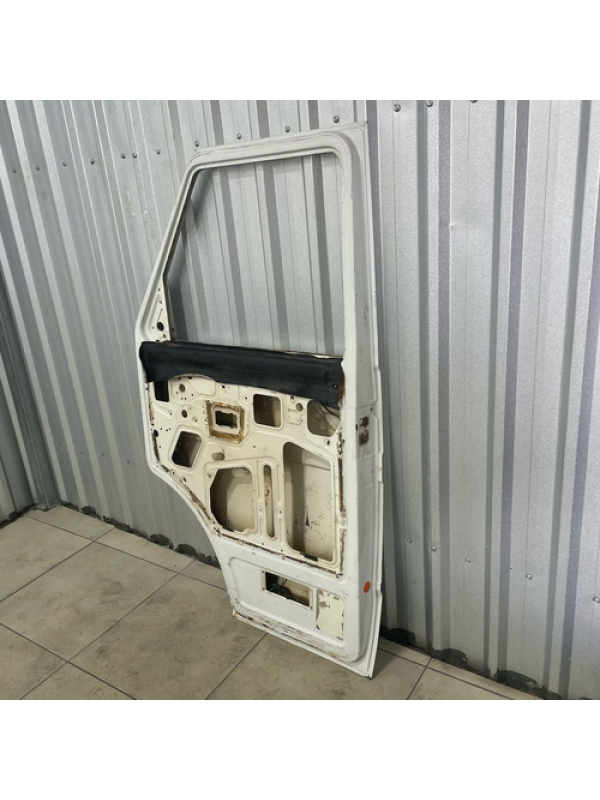 Porta Dianteira Direita Iveco Daily 4912 3510 97 À 05 06 07.