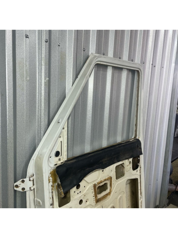 Porta Dianteira Direita Iveco Daily 4912 3510 97 À 05 06 07.