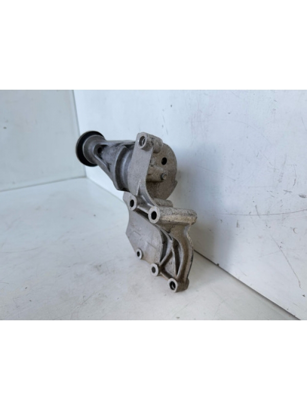 Suporte Bomba Compressor Hyundai Hr Bongo 2.5 2013 14 À 2022