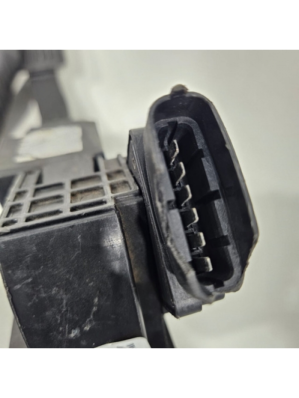Pedal Acelerador Hyundai Hr 2.5 16v 2013 14 À 2022 (detalhe)
