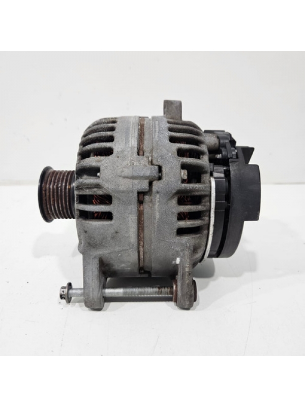 Alternador Motor Renault Master 2.5 2006 07 À 2012 (detalhe)