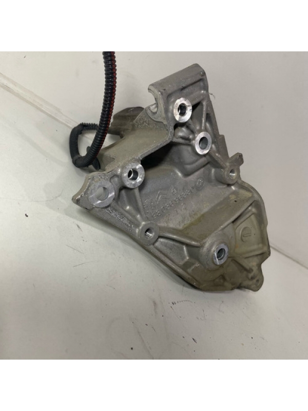 Suporte Alternador Peugeot Expert Jumpy Scudo 2018 019 À 24.