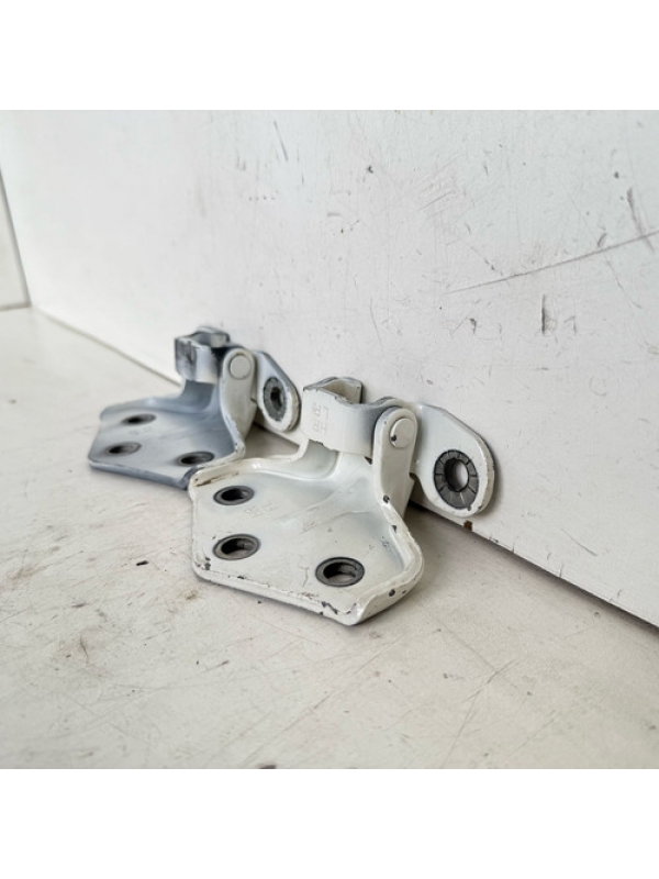 Dobradiça Porta Direita Hyundai Hr 2.5 Diesel 2013 14 À 2022