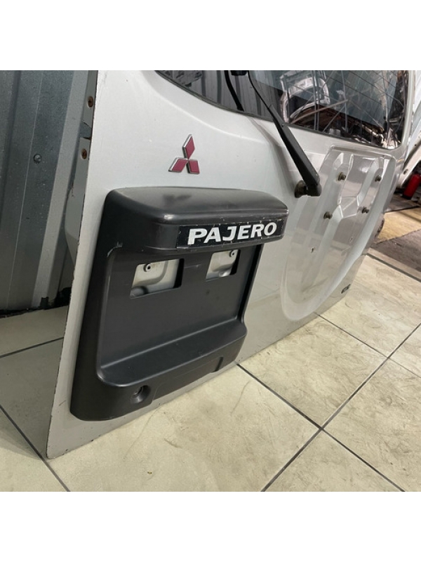 Tampa Porta Traseira Mitsubishi Pajero Gls Full 2001 À 2006.