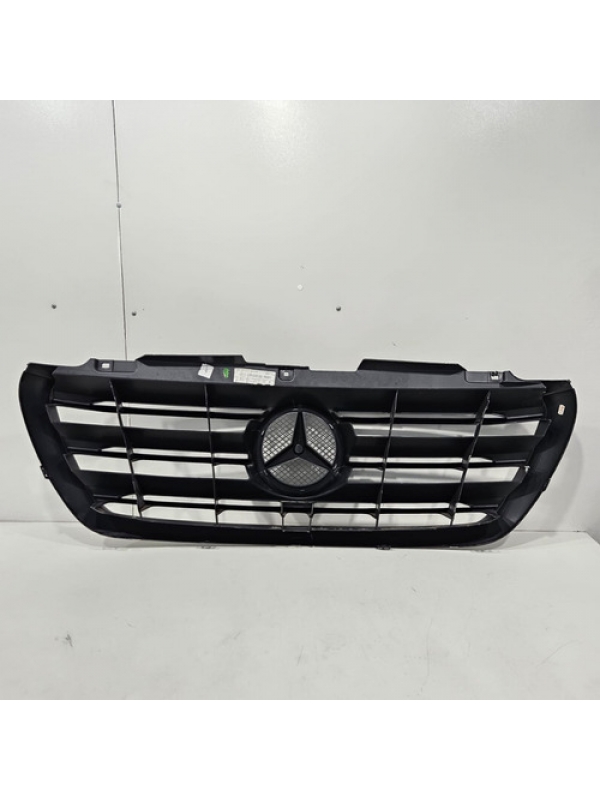 Grade Frontal Mb Sprinter 314 416 417 2020 Até 2025 Detalhe.
