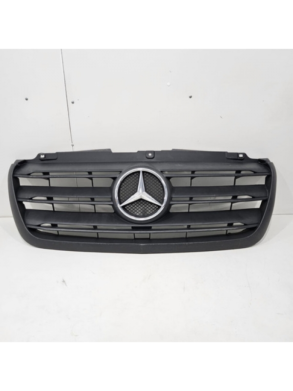 Grade Frontal Mb Sprinter 314 416 417 2020 Até 2025 Detalhe.