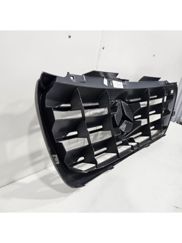 Grade Frontal Mb Sprinter 314 416 417 2020 Até 2025 Detalhe.