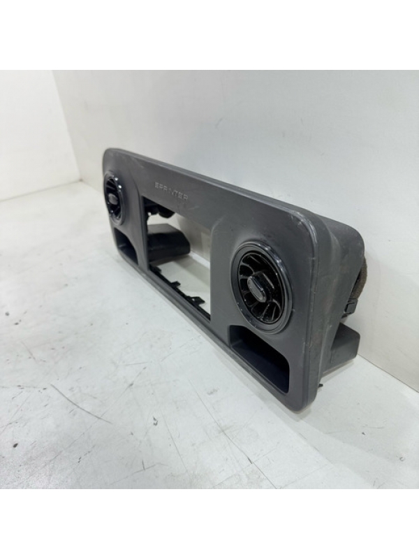 Moldura Painel Central Mb Sprinter 314 416 516 2020 À 2023.