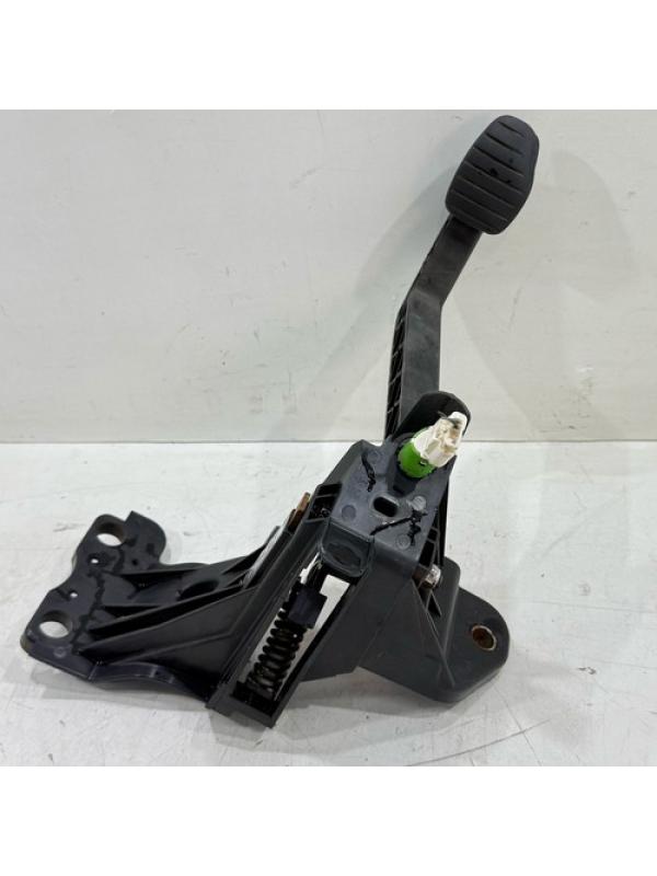 Pedal Embreagem Renault Master 2.3 2013 2014 2015 2016 À 022