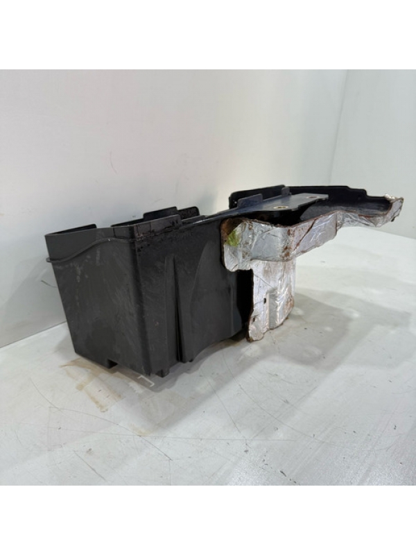 Caixa Suporte Fixação Bateria Renault Master 2.5 2006 À 2012