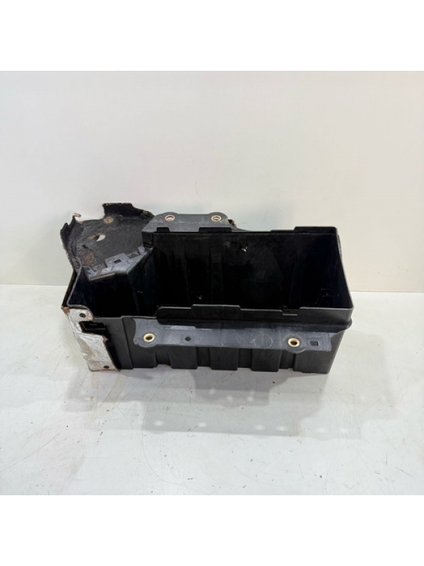 Caixa Suporte Fixação Bateria Renault Master 2.5 2006 À 2012