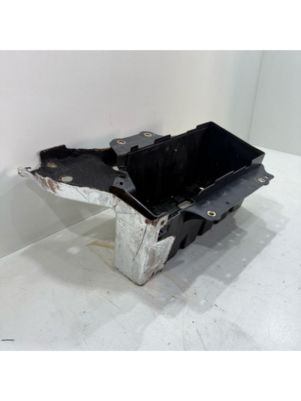 Caixa Suporte Fixação Bateria Renault Master 2.5 2006 À 2012