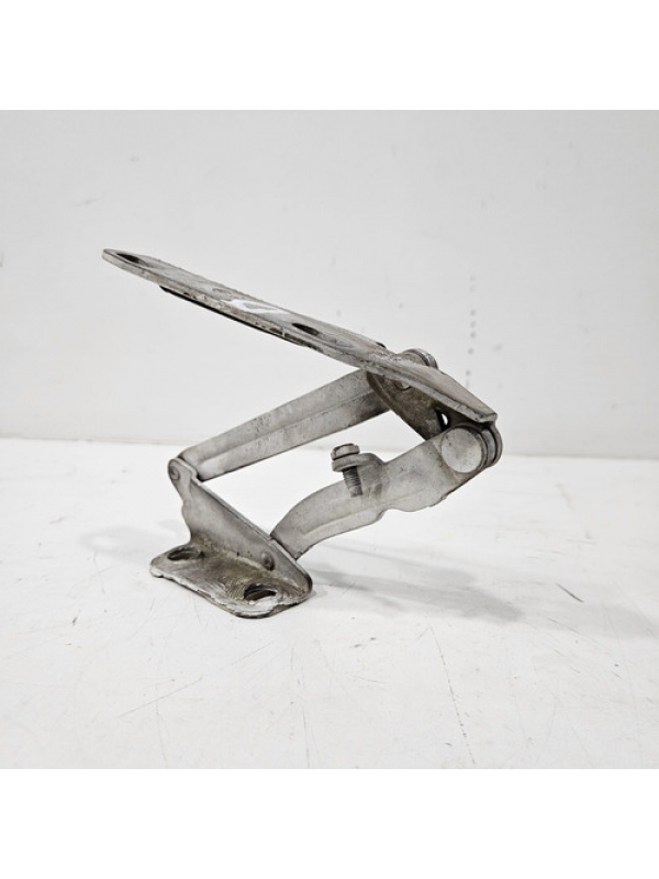 Dobradiça Direita Do Capô Mb Sprinter 415 515 2013 Até 2019.