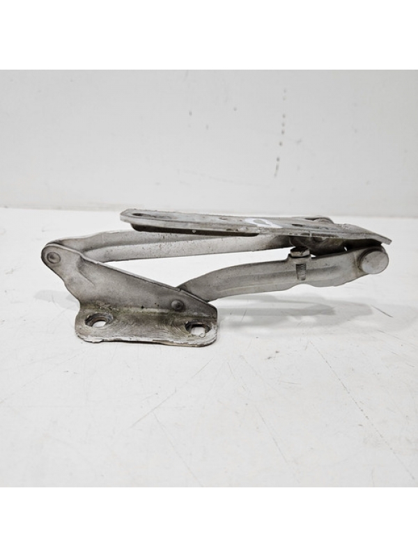 Dobradiça Direita Do Capô Mb Sprinter 415 515 2013 Até 2019.