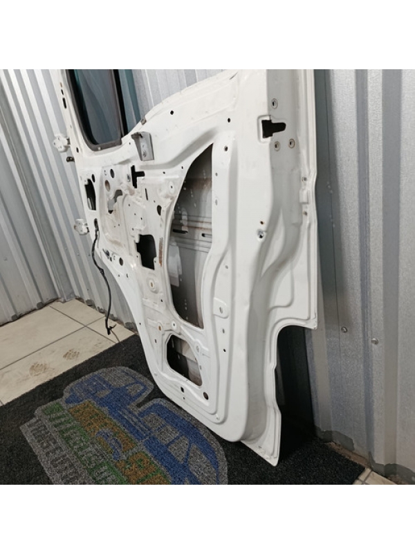 Porta Lado Direito Passageiro Renault Master 2.5 2004 À 2012