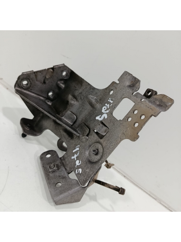 Suporte Sensor Pressão Auxiliar Motor Mb Sprinter 311 2018 .