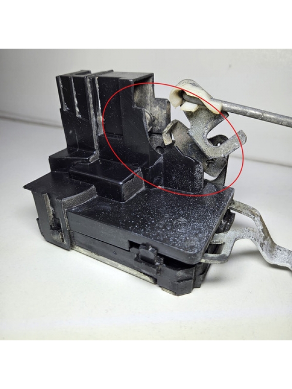 Fechadura Porta Esquerda Peugeot Boxer 2006 Até 2017 Detalhe