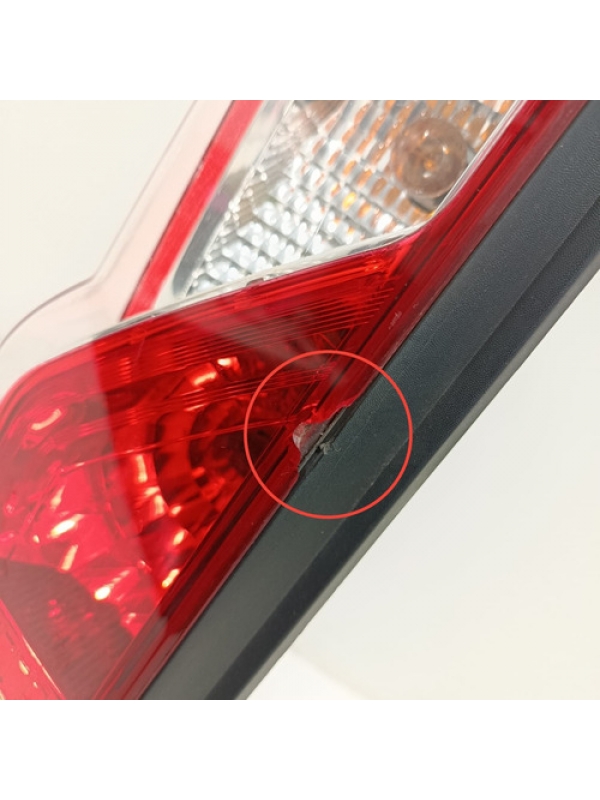 Lanterna Traseira Esquerda Renault Master 2.3 2020 2021 2022