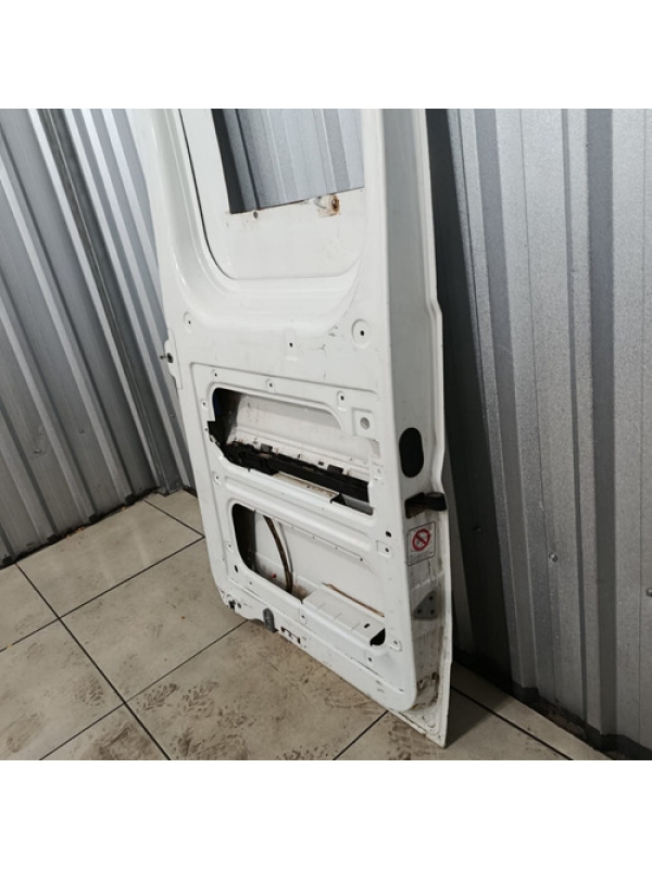 Porta Traseira Esquerda Peugeot Boxer 2021 2022 2023 2024 .