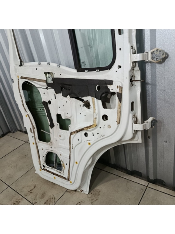 Porta Dianteira Esquerda Iveco Daily 2008 2009 2010 À 2017 .