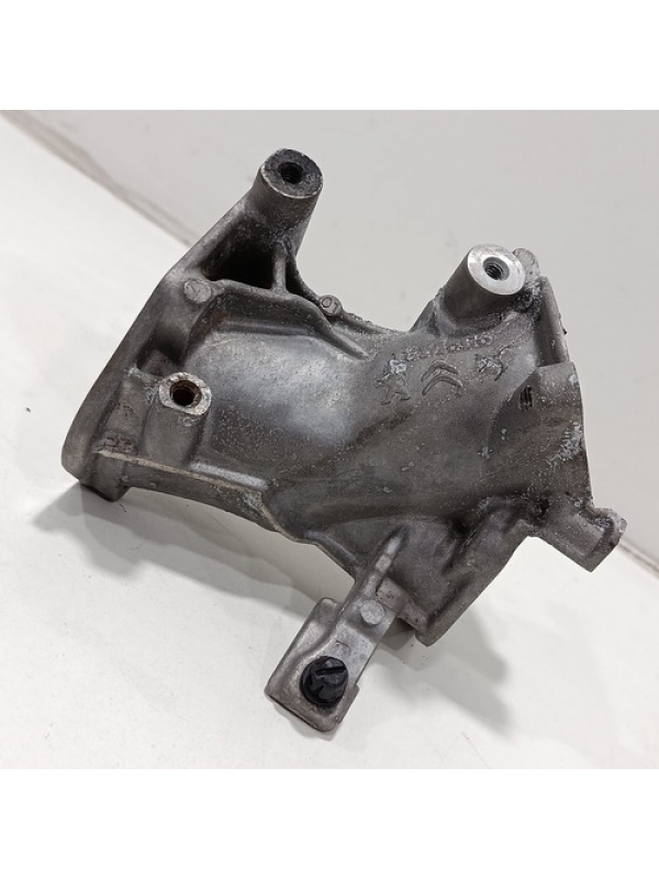 Carcaça Válvula Egr Peugeot Expert Jumpy 1.5 2023 9821154280