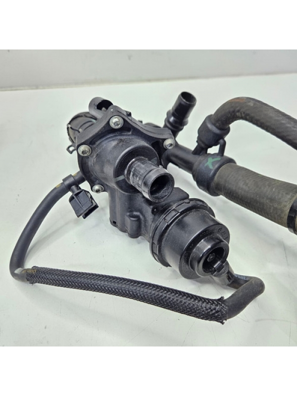 Carcaça Válvula Termostatica Renault Master 2.3 2023 À 2025.