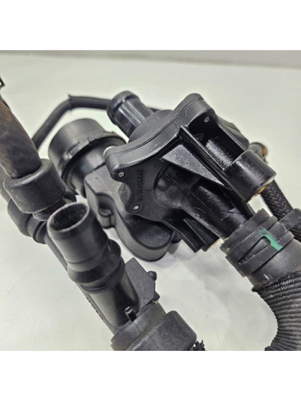 Carcaça Válvula Termostatica Renault Master 2.3 2023 À 2025.