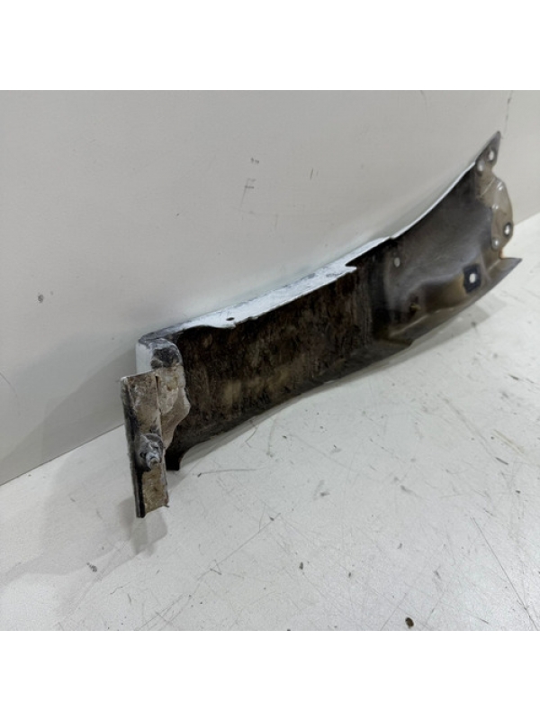 Alongador Paralama Dianteiro Direito Mb Sprinter 2017 À 2019