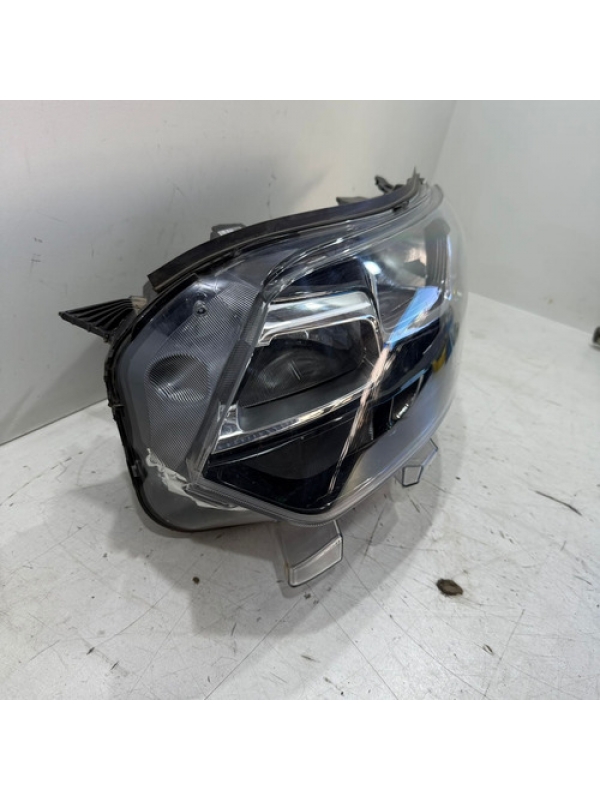 Farol Esquerdo Citroën Jumpy 2018 2019 2020 À 2025 Detalhe.