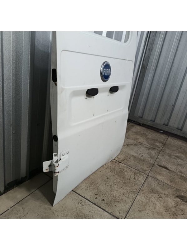 Porta Traseira Lado Esquerdo Fiat Ducato 1999 2000 2001 2002