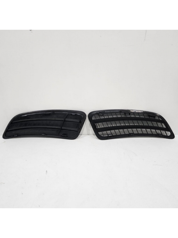 Par Grades / Grelha Do Capô Mb Sprinter 416 417 2020 À 2025.