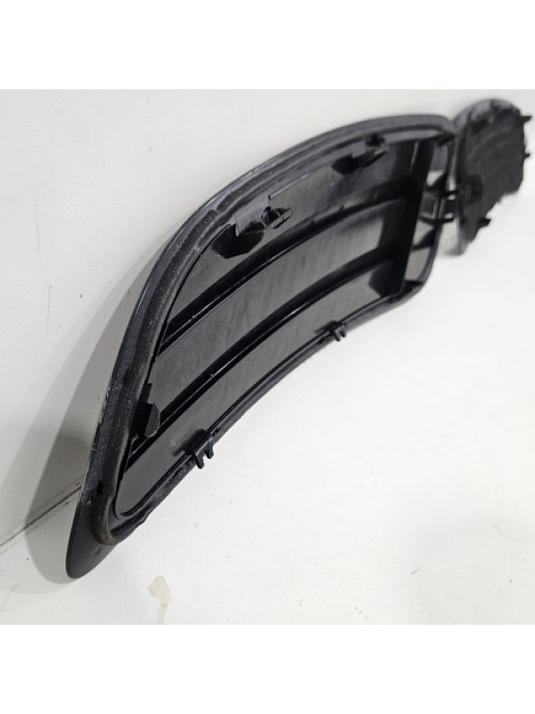 Par Grades / Grelha Do Capô Mb Sprinter 416 417 2020 À 2025.