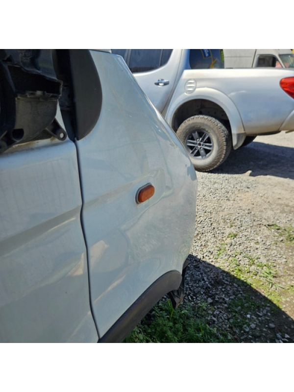 Paralama Lado Direito Da Renault Master 2006