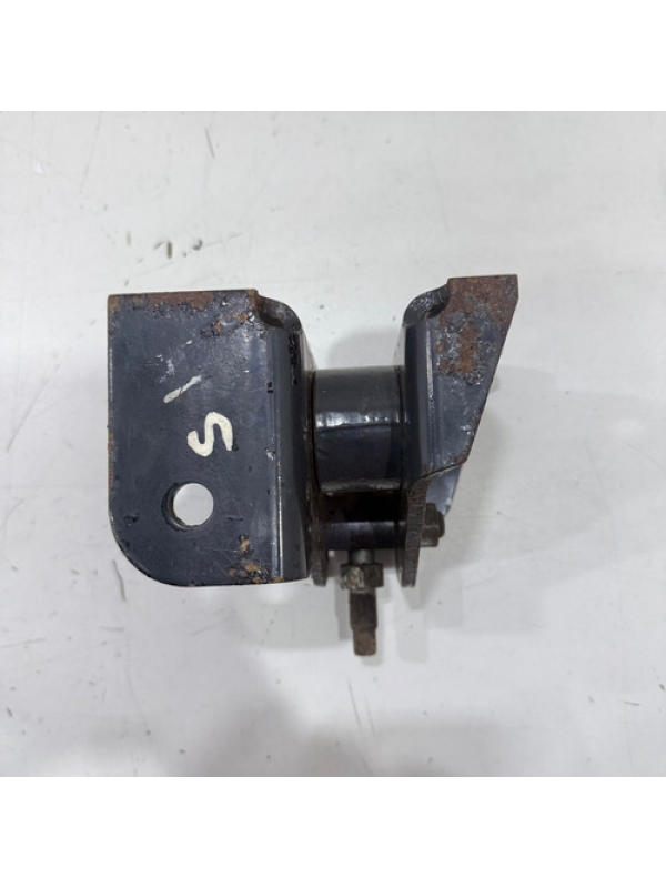 Suporte Barra Torção Direita Iveco Daily 3.0 2008 2009 À 019