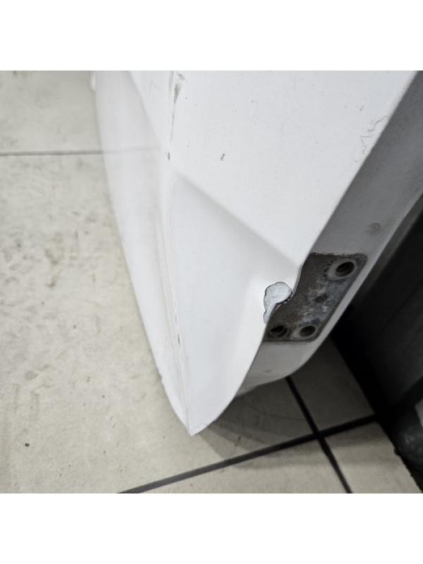 Porta Traseira Direita Mb Sprinter 416 2023 À 2025 Detalhe