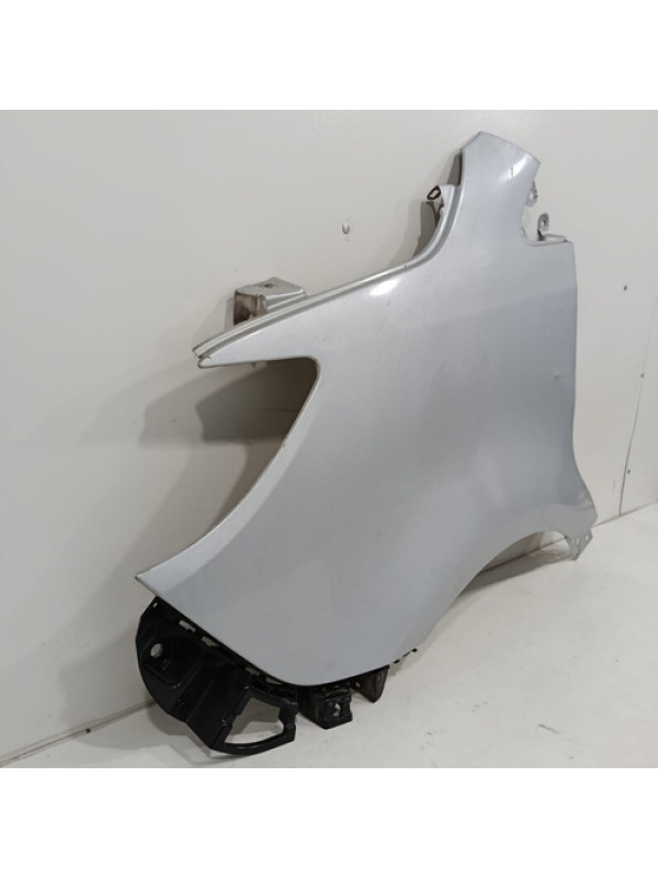 Paralama Esquerdo Mb Sprinter 517 314 416 417  2022 2023 024